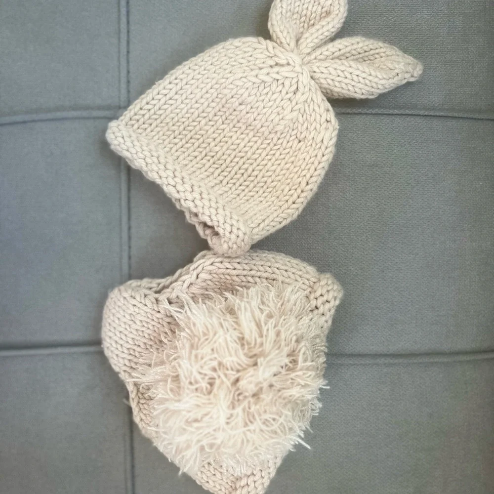Newborn Rabbit Outfit, photoset rabbit ear beanie and bottoms - Picture 4 of 4